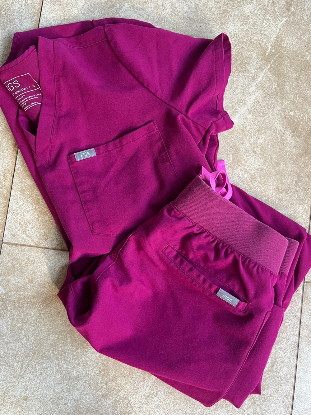 Figs Scrubs Set Women’s Small Dark Magenga